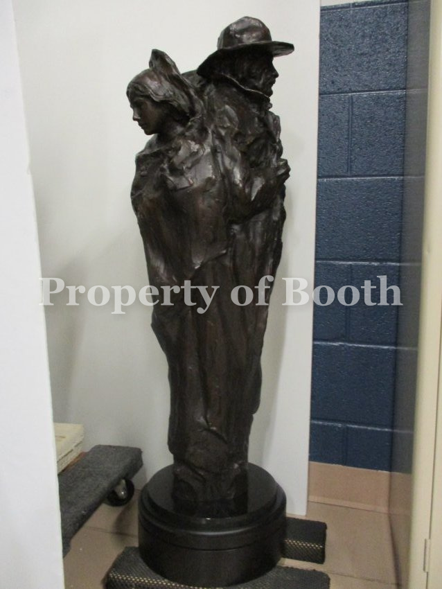 © Glenna Goodacre, Spirit of the Southwest, 2004, bronze, 40 x 12 x 7″, Gift of Dr. and Mrs. Howard L. Hecht.