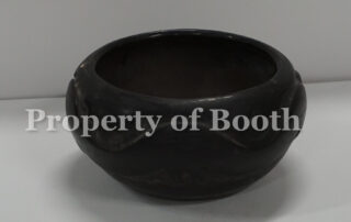 Santa Clara Pueblo blackware pottery, Rose Naranjo, c. 1975, micaceous clay, 4 x 8 x 8", Gift of Jody Folwell